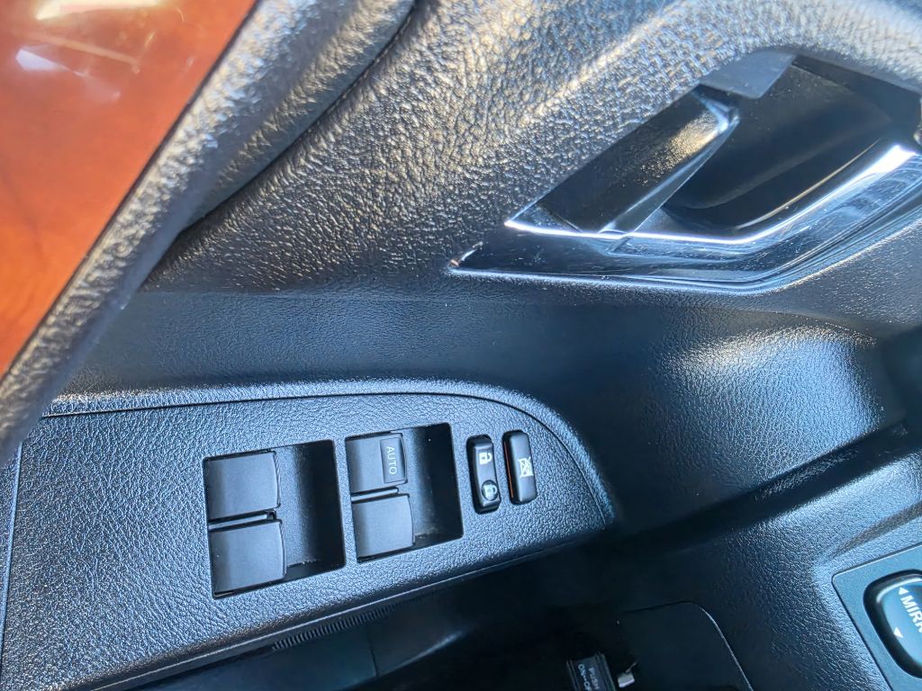 Photo 35 of this TOYOTA HIGHLANDER