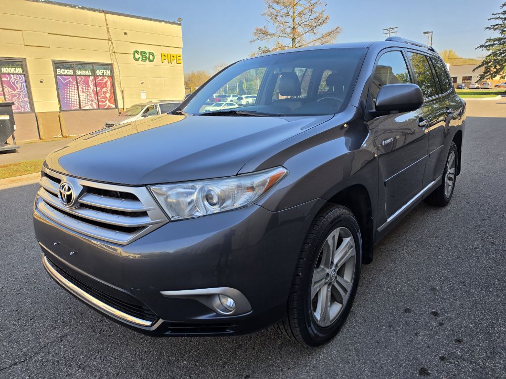 Photo 8 of this TOYOTA HIGHLANDER