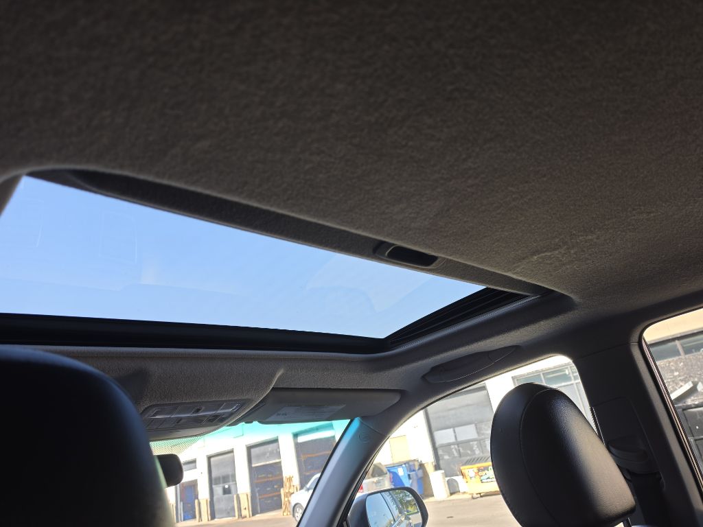 Photo 20 of this TOYOTA HIGHLANDER