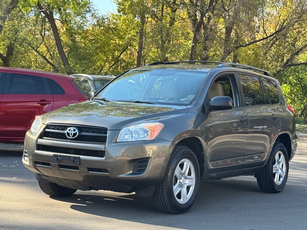 Photo 9 of this TOYOTA RAV4