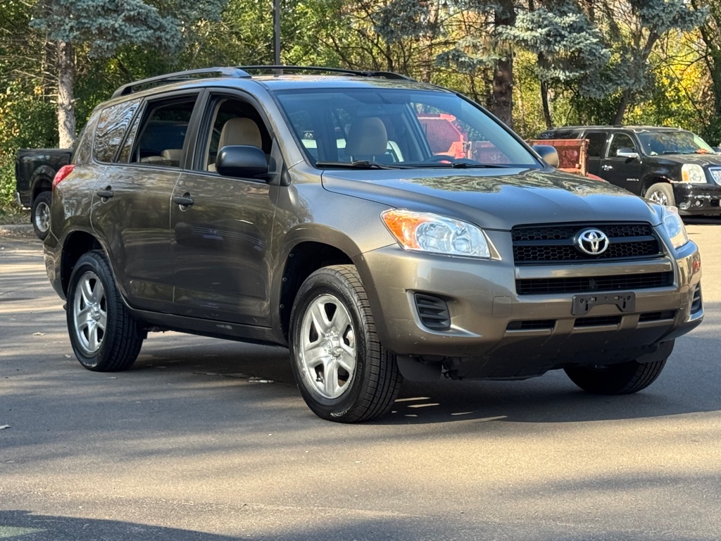 Photo 2 of this TOYOTA RAV4