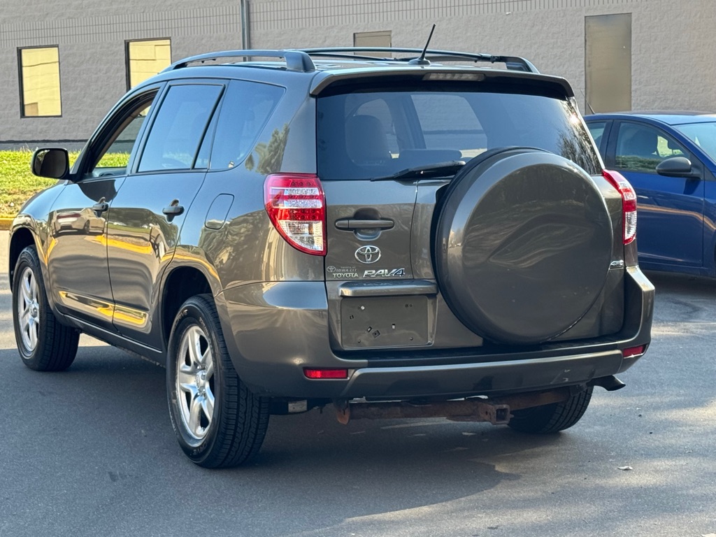 Photo 17 of this TOYOTA RAV4