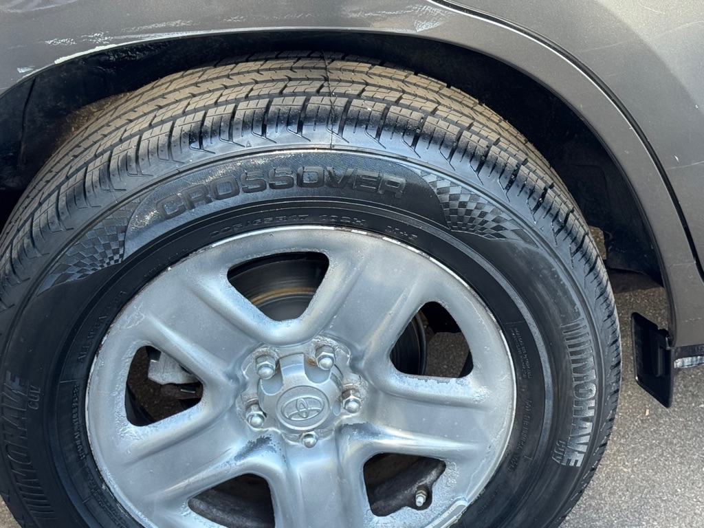 Photo 14 of this TOYOTA RAV4