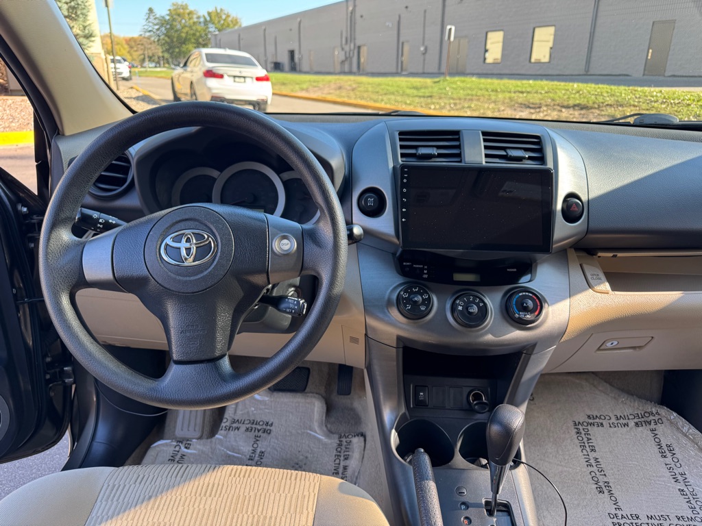 Photo 6 of this TOYOTA RAV4