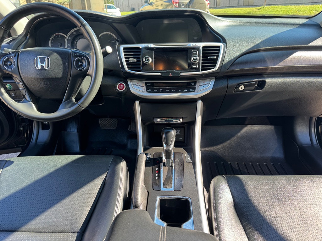 Photo 10 of this HONDA ACCORD