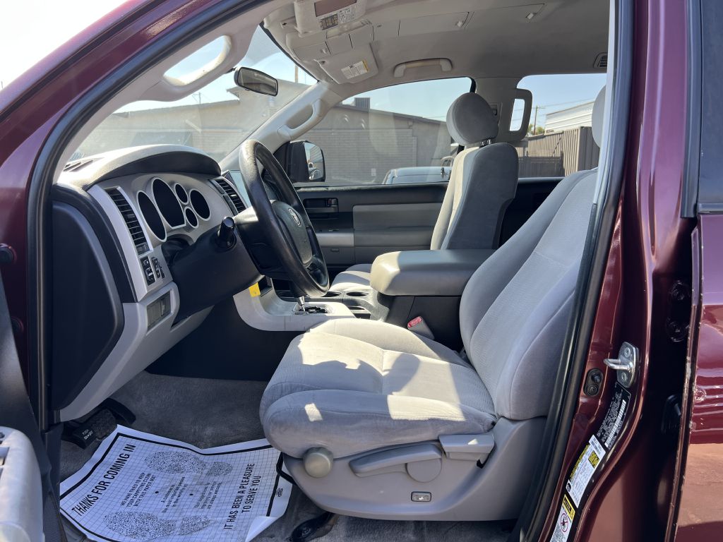 Photo 10 of this TOYOTA SEQUOIA