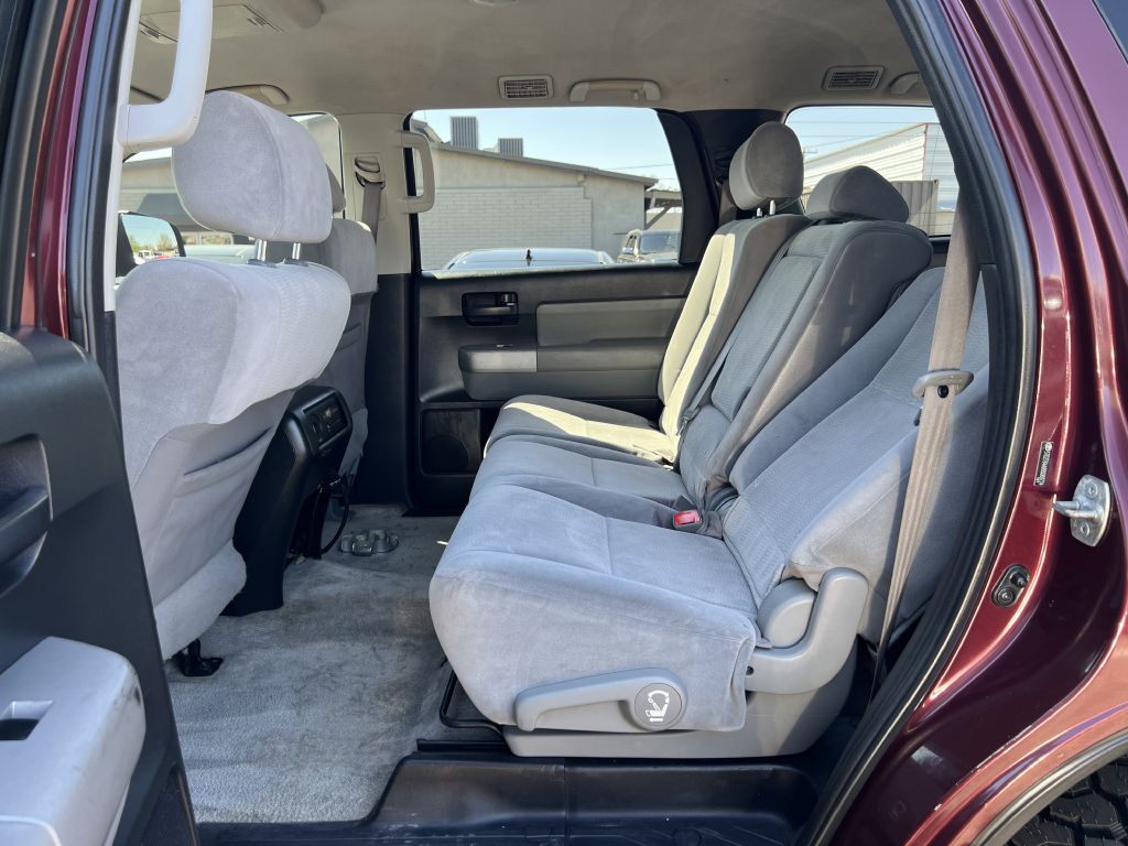 Photo 12 of this TOYOTA SEQUOIA