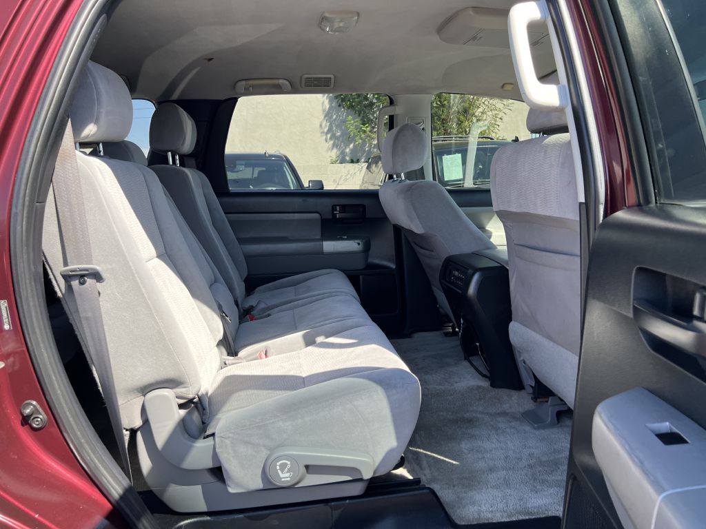 Photo 17 of this TOYOTA SEQUOIA