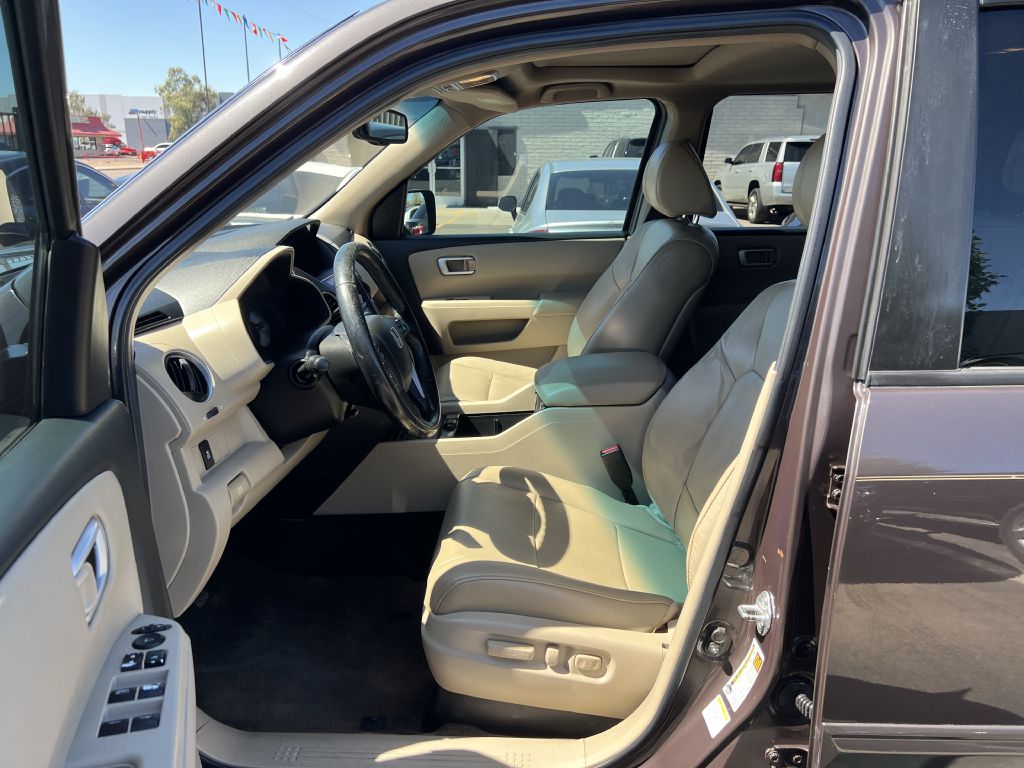 Photo 10 of this HONDA PILOT