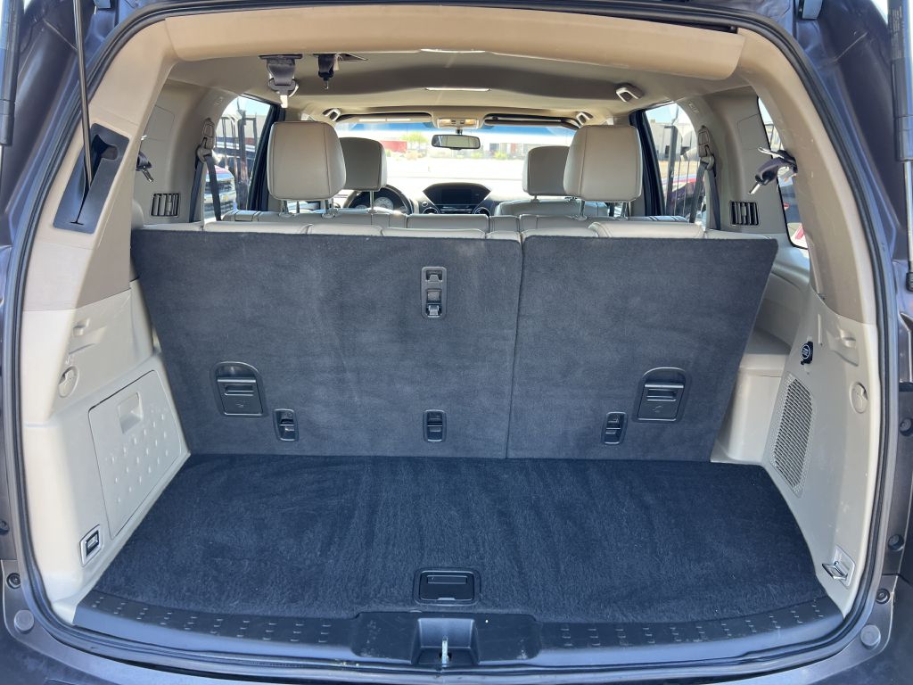 Photo 14 of this HONDA PILOT
