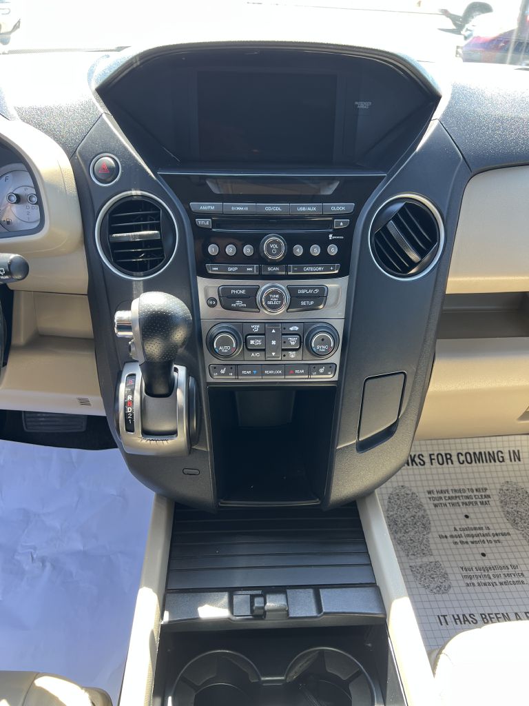 Photo 25 of this HONDA PILOT
