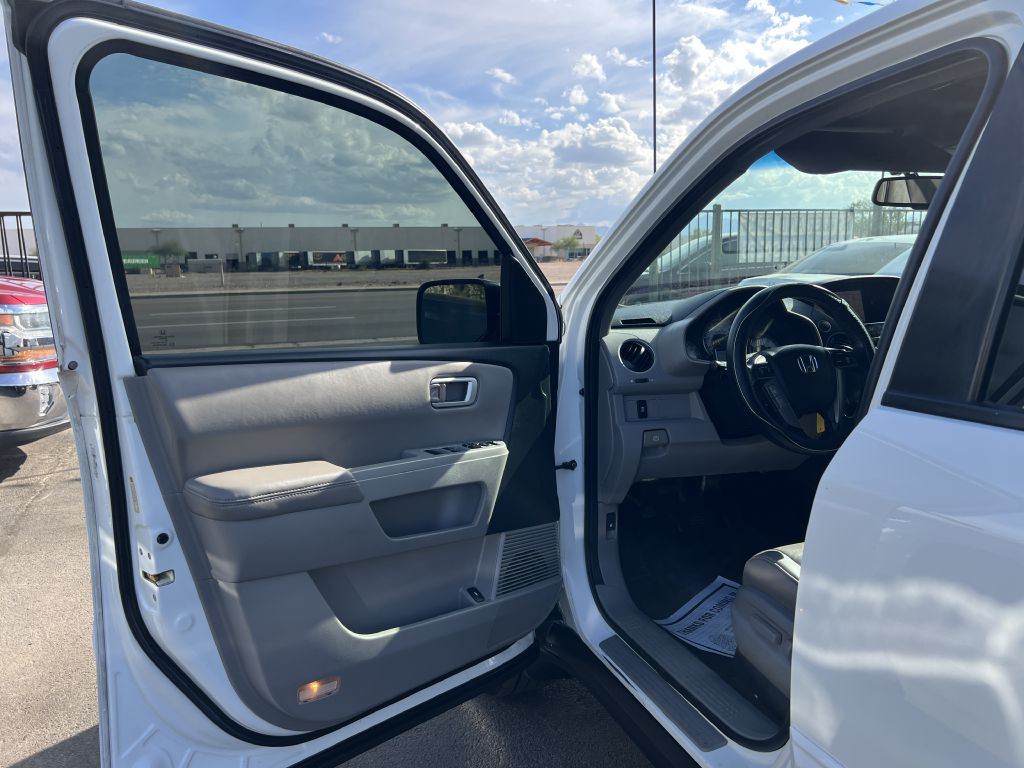Photo 9 of this HONDA PILOT