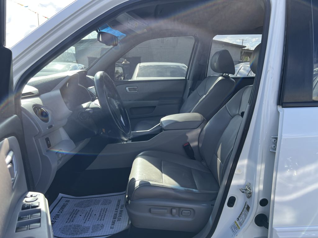 Photo 10 of this HONDA PILOT