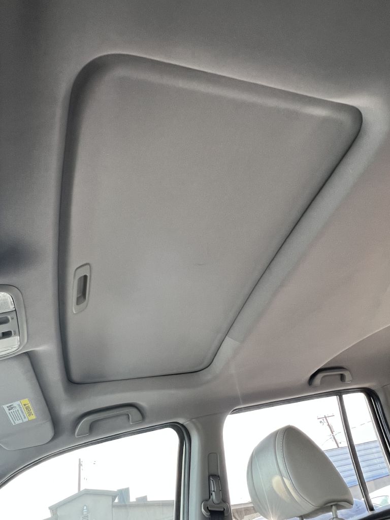 Photo 23 of this HONDA PILOT