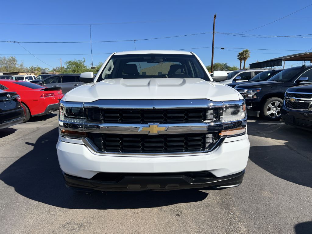 Photo 2 of this CHEVROLET SILVERADO