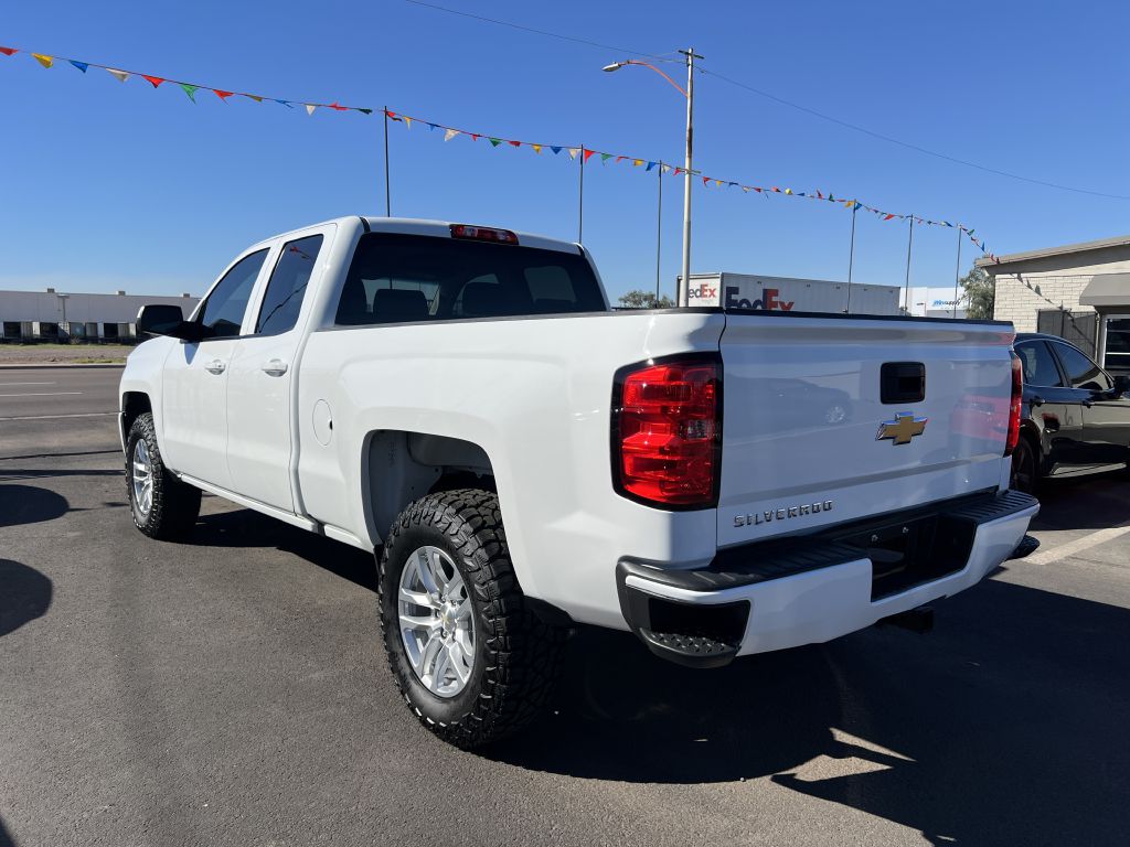 Photo 7 of this CHEVROLET SILVERADO