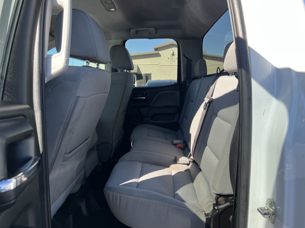 Photo 12 of this CHEVROLET SILVERADO