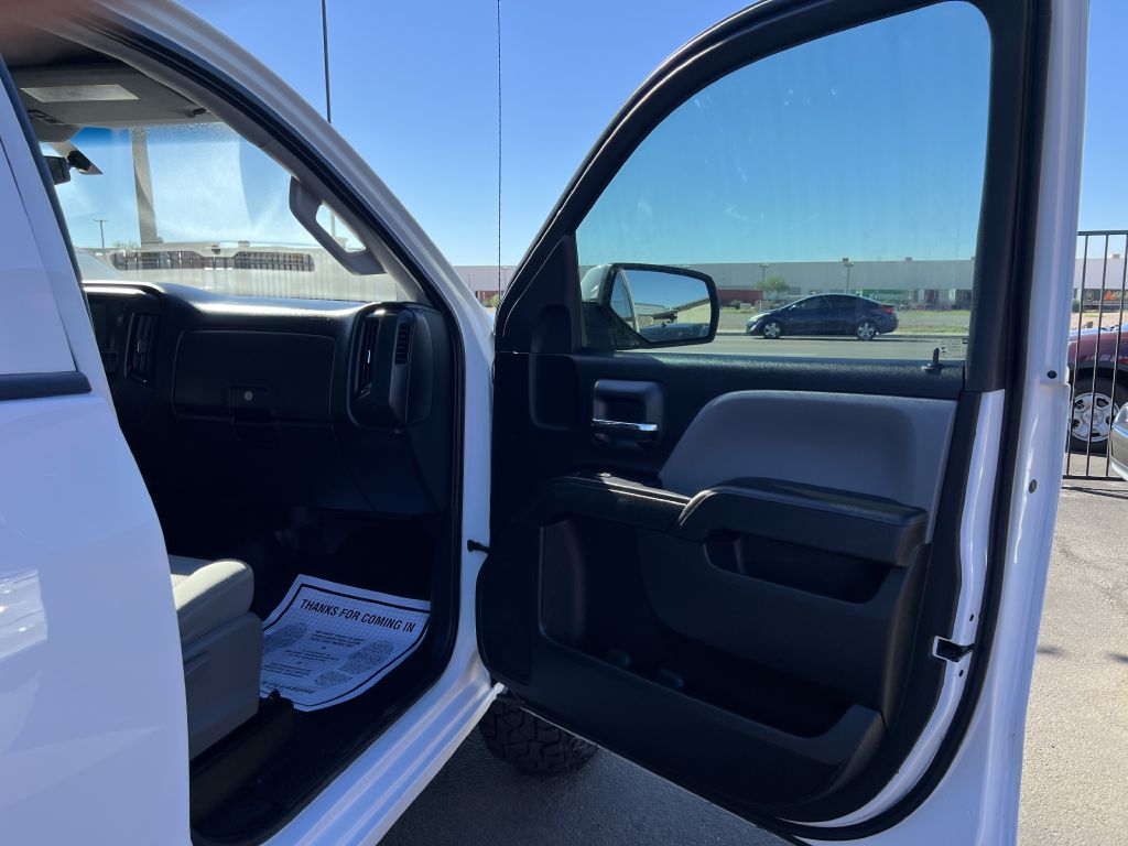 Photo 15 of this CHEVROLET SILVERADO
