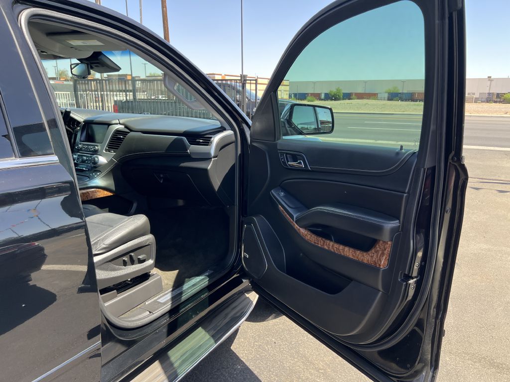 Photo 18 of this CHEVROLET SUBURBAN