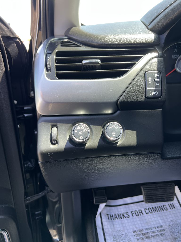 Photo 23 of this CHEVROLET SUBURBAN