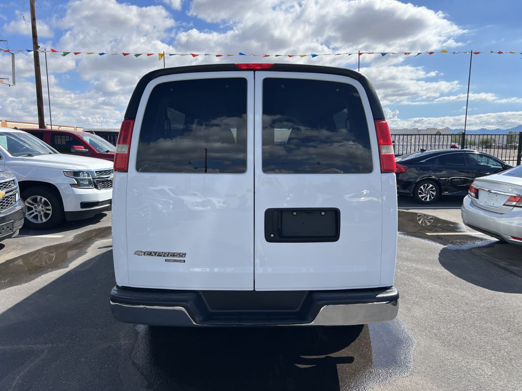 Photo 6 of this CHEVROLET EXPRESS G3500