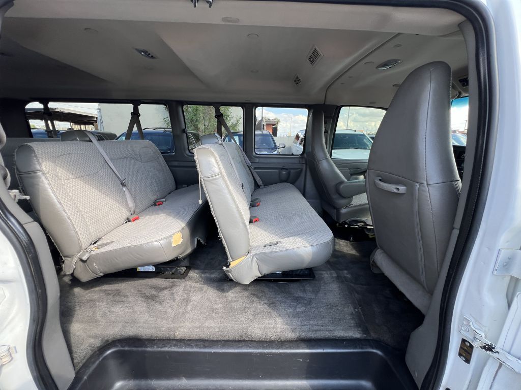 Photo 15 of this CHEVROLET EXPRESS G3500