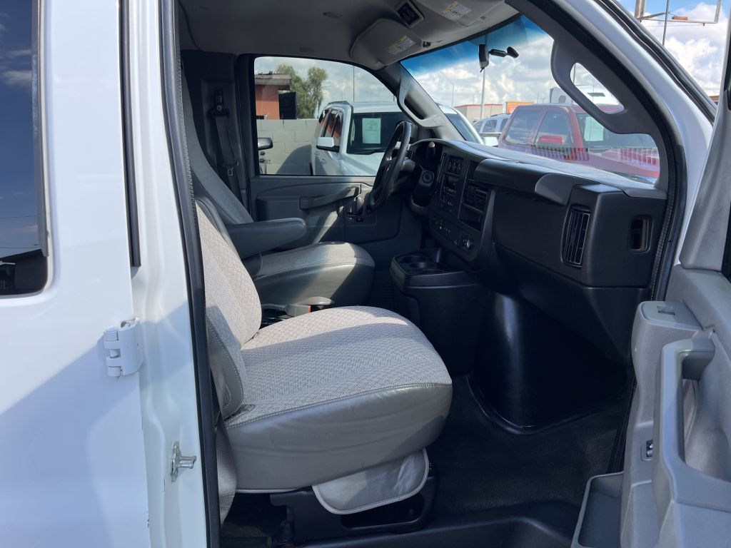 Photo 17 of this CHEVROLET EXPRESS G3500