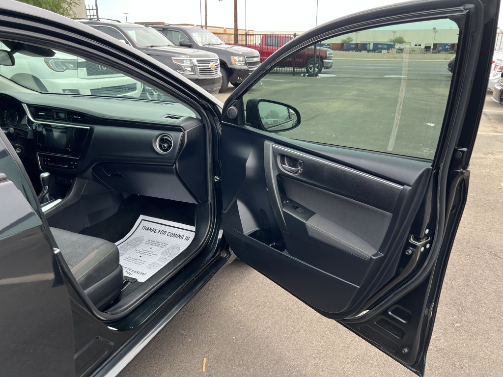 Photo 15 of this TOYOTA COROLLA