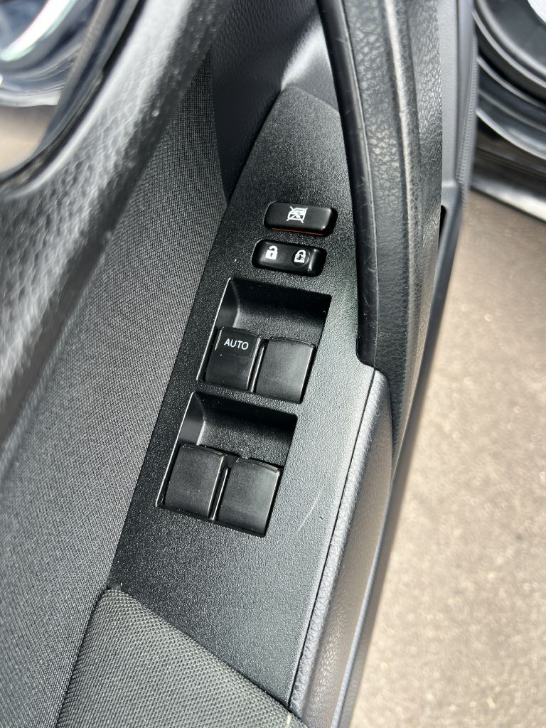 Photo 19 of this TOYOTA COROLLA