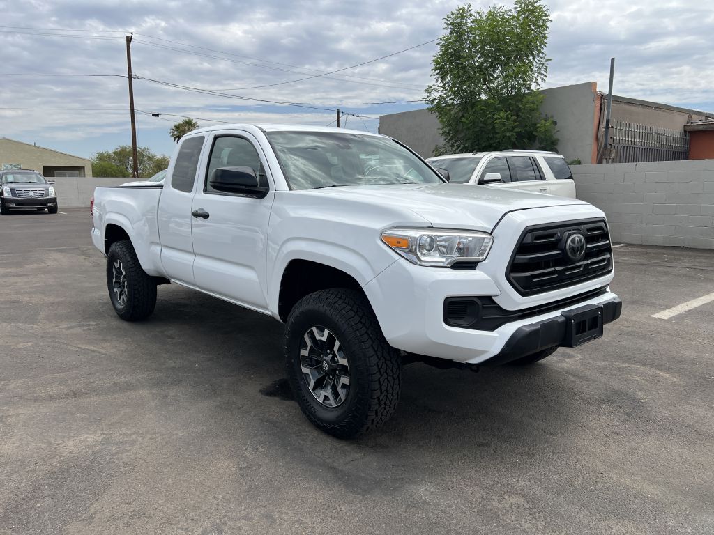 Photo 3 of this TOYOTA TACOMA