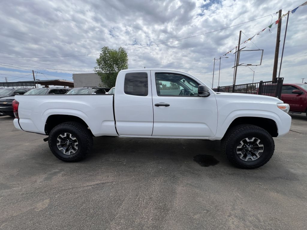 Photo 4 of this TOYOTA TACOMA