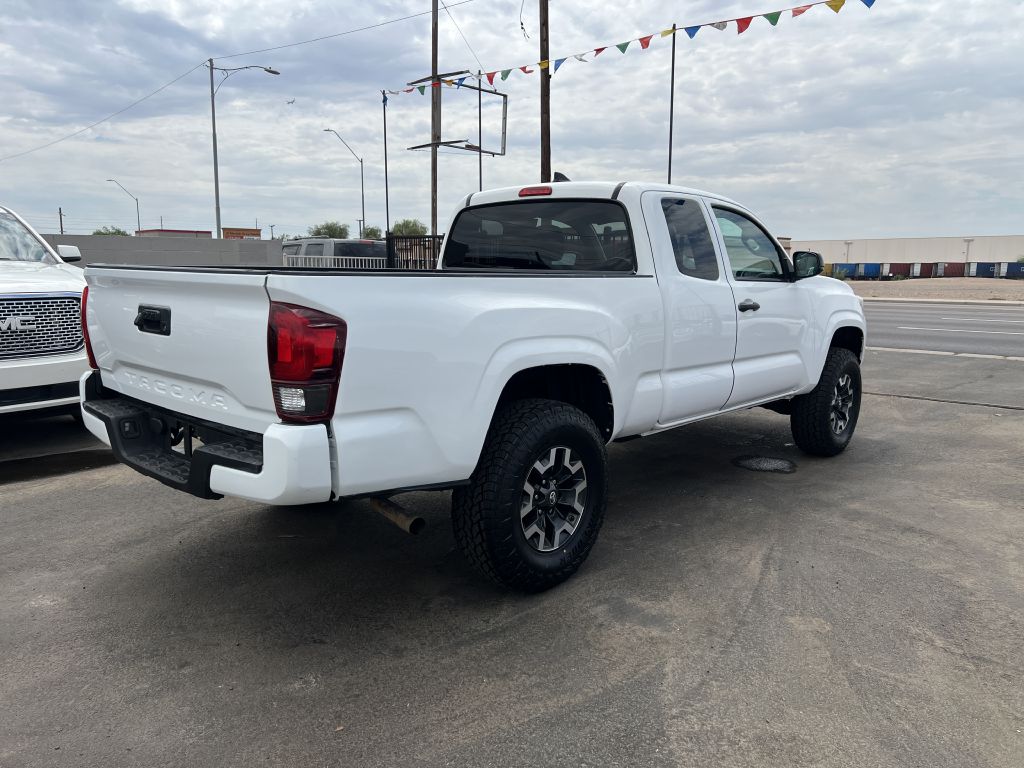 Photo 5 of this TOYOTA TACOMA