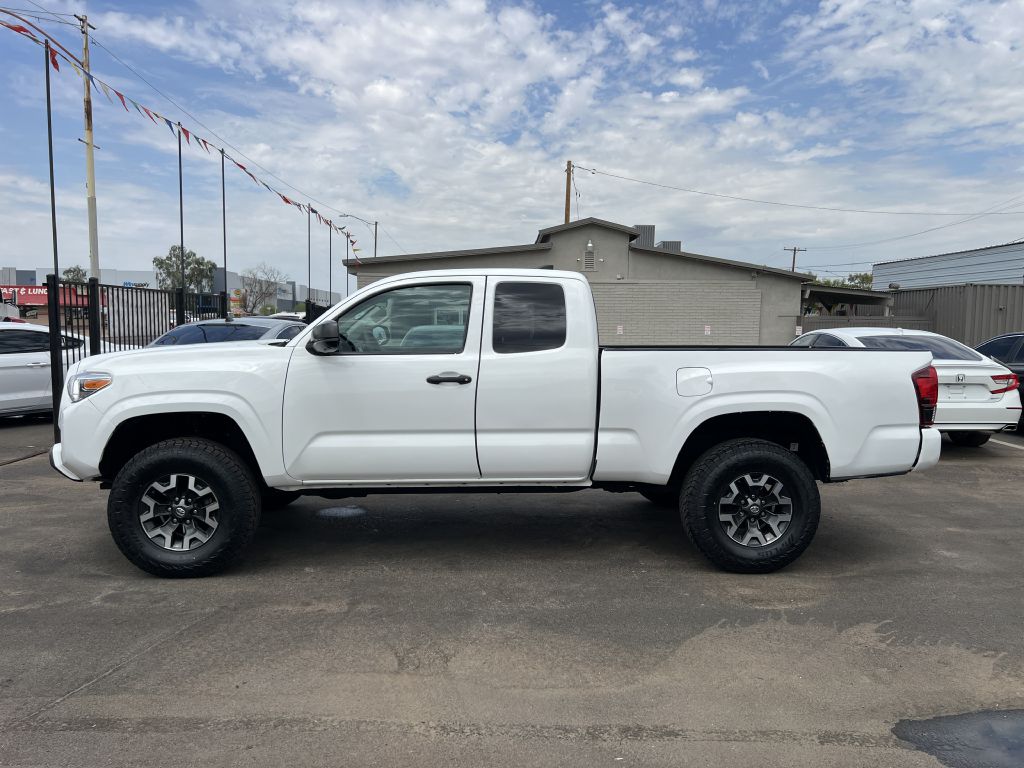 Photo 8 of this TOYOTA TACOMA