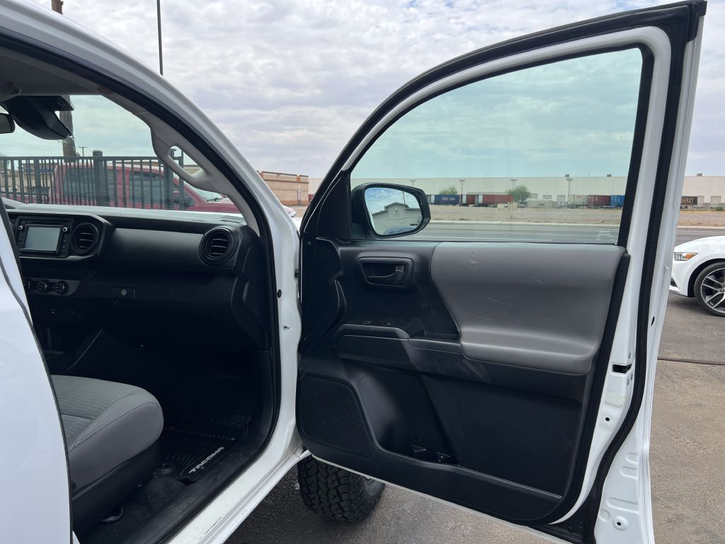 Photo 15 of this TOYOTA TACOMA