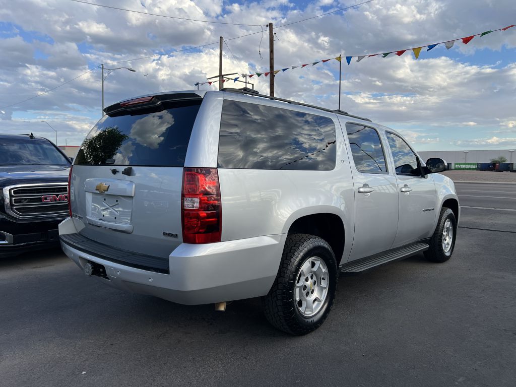 Photo 5 of this CHEVROLET SUBURBAN