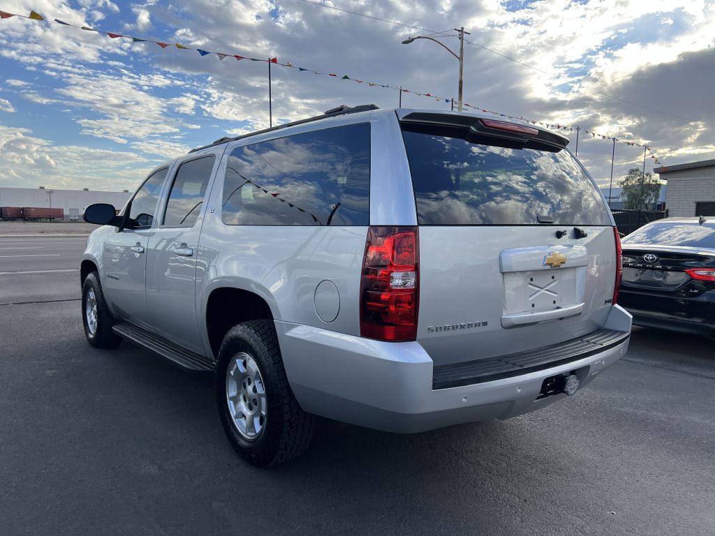 Photo 7 of this CHEVROLET SUBURBAN