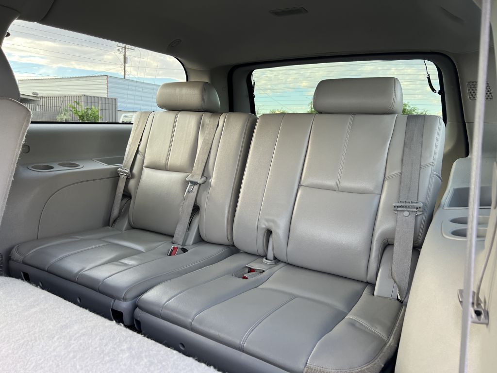 Photo 13 of this CHEVROLET SUBURBAN