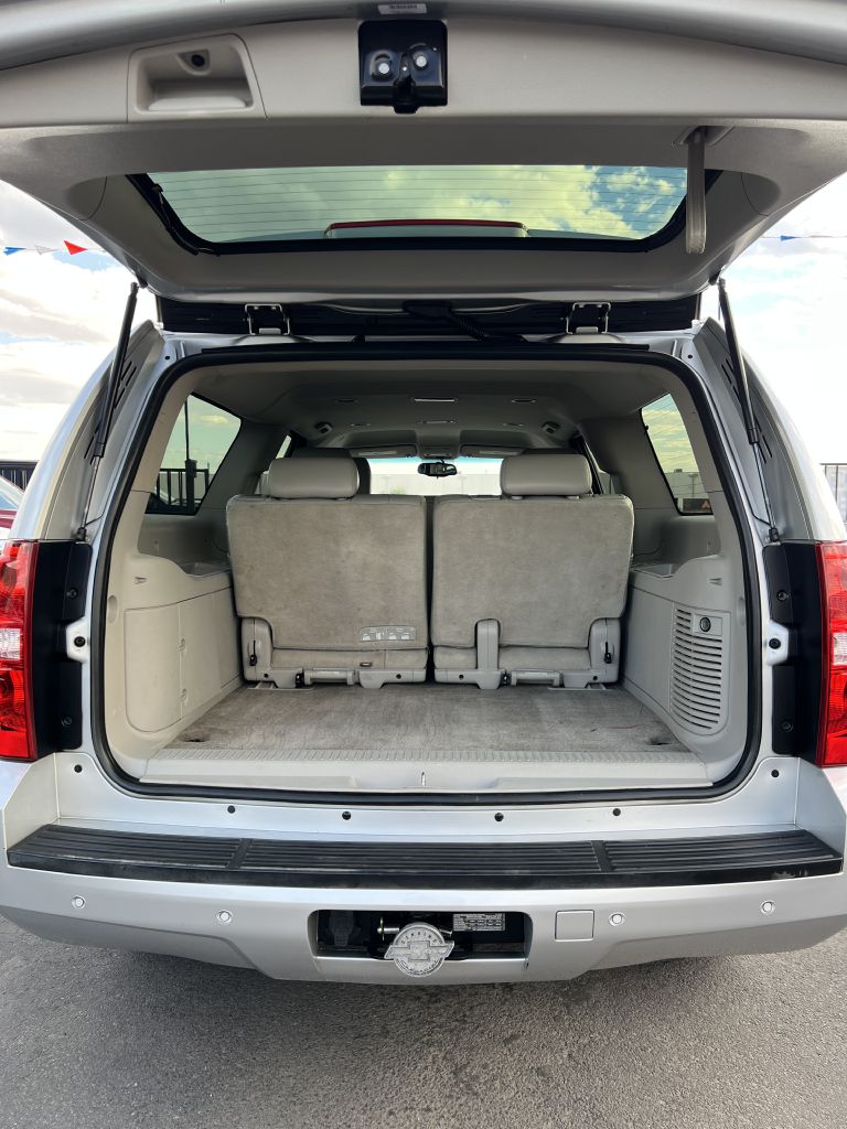 Photo 14 of this CHEVROLET SUBURBAN