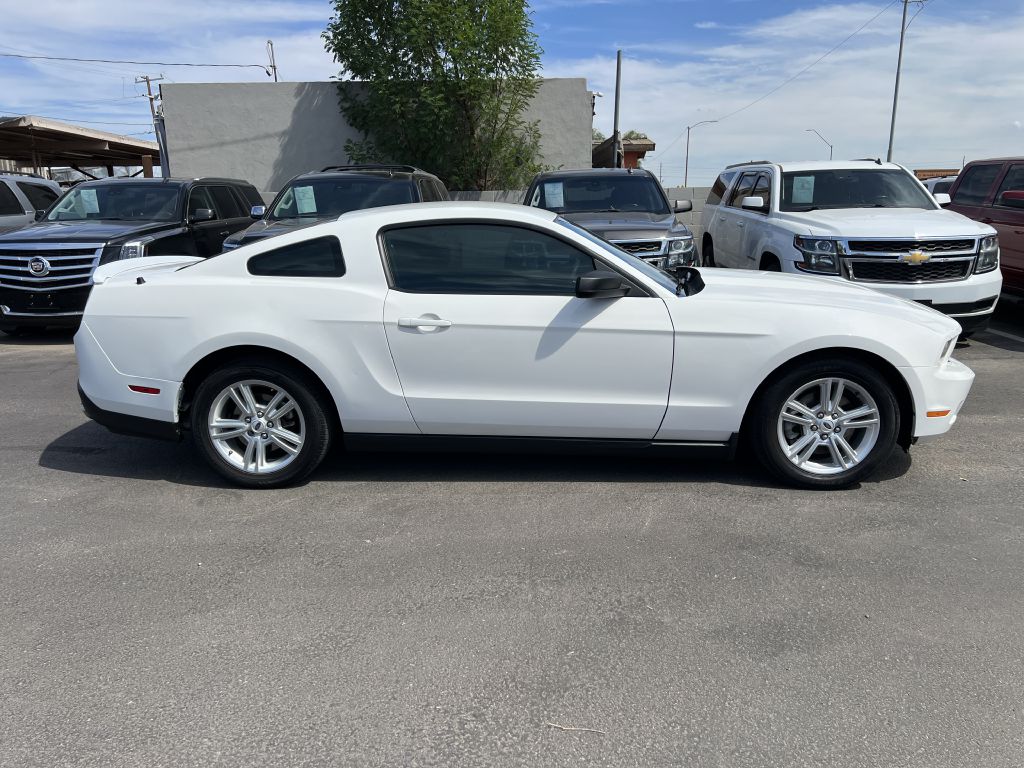 Photo 4 of this FORD MUSTANG