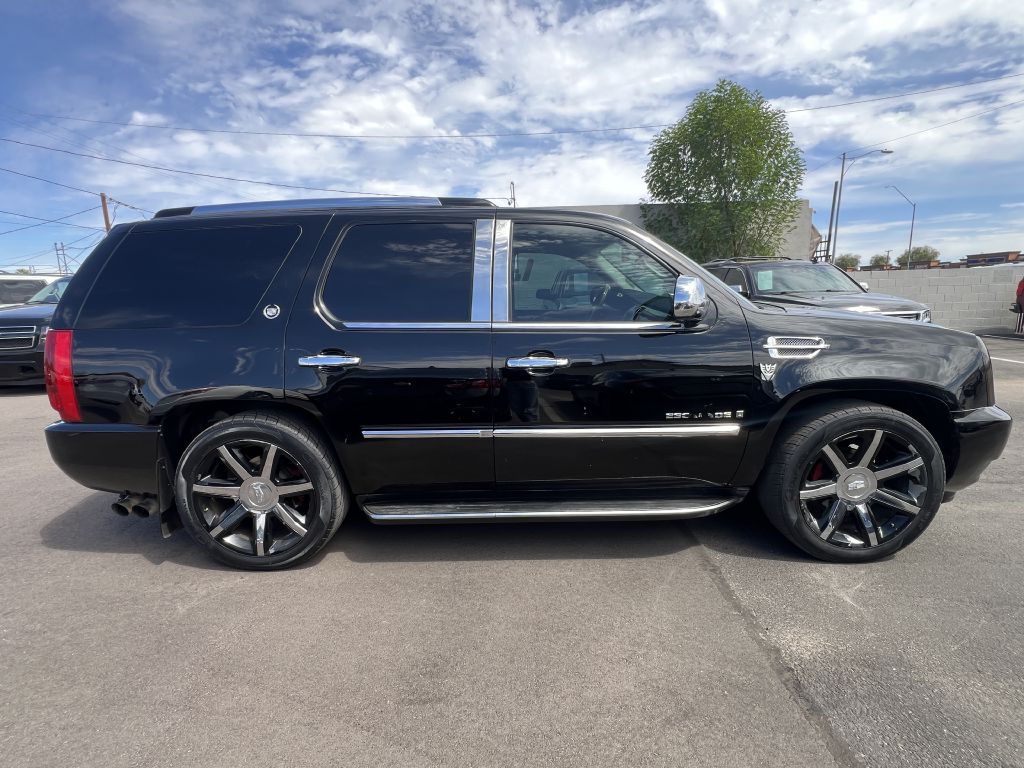Photo 4 of this CADILLAC ESCALADE