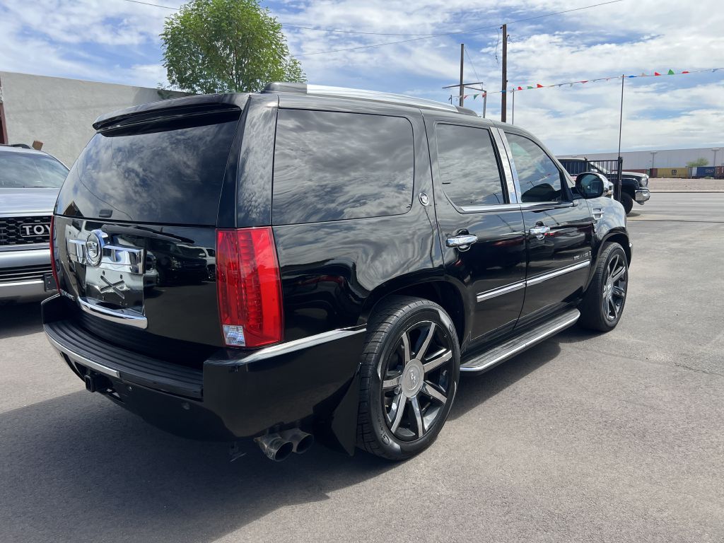 Photo 5 of this CADILLAC ESCALADE