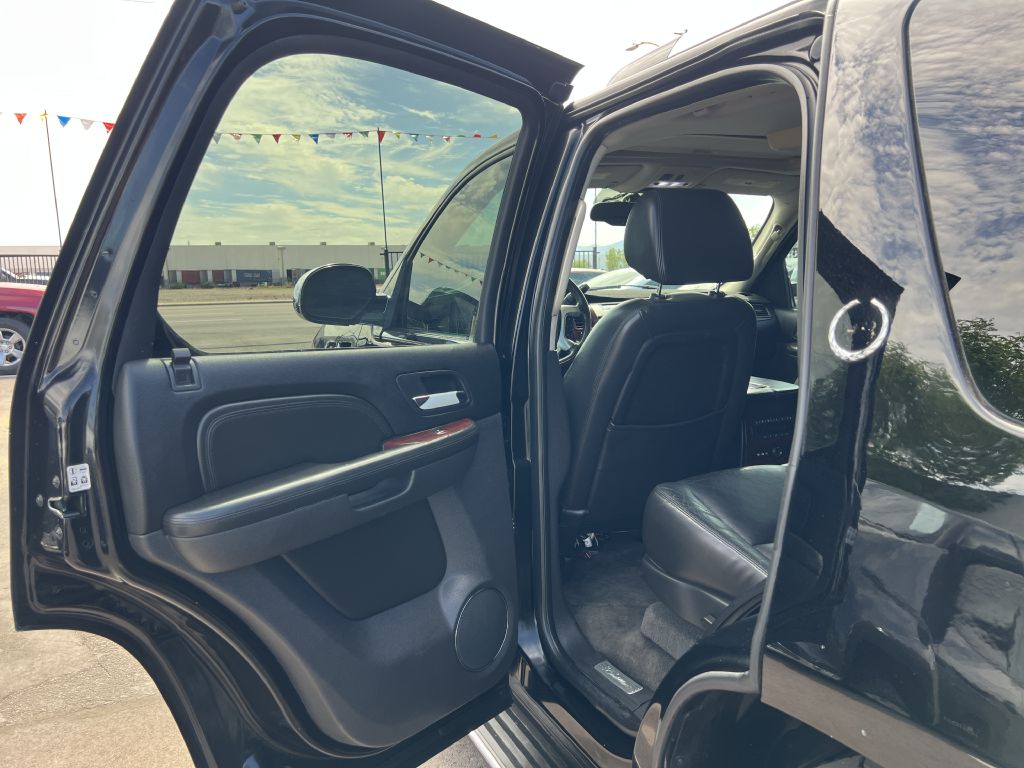 Photo 11 of this CADILLAC ESCALADE