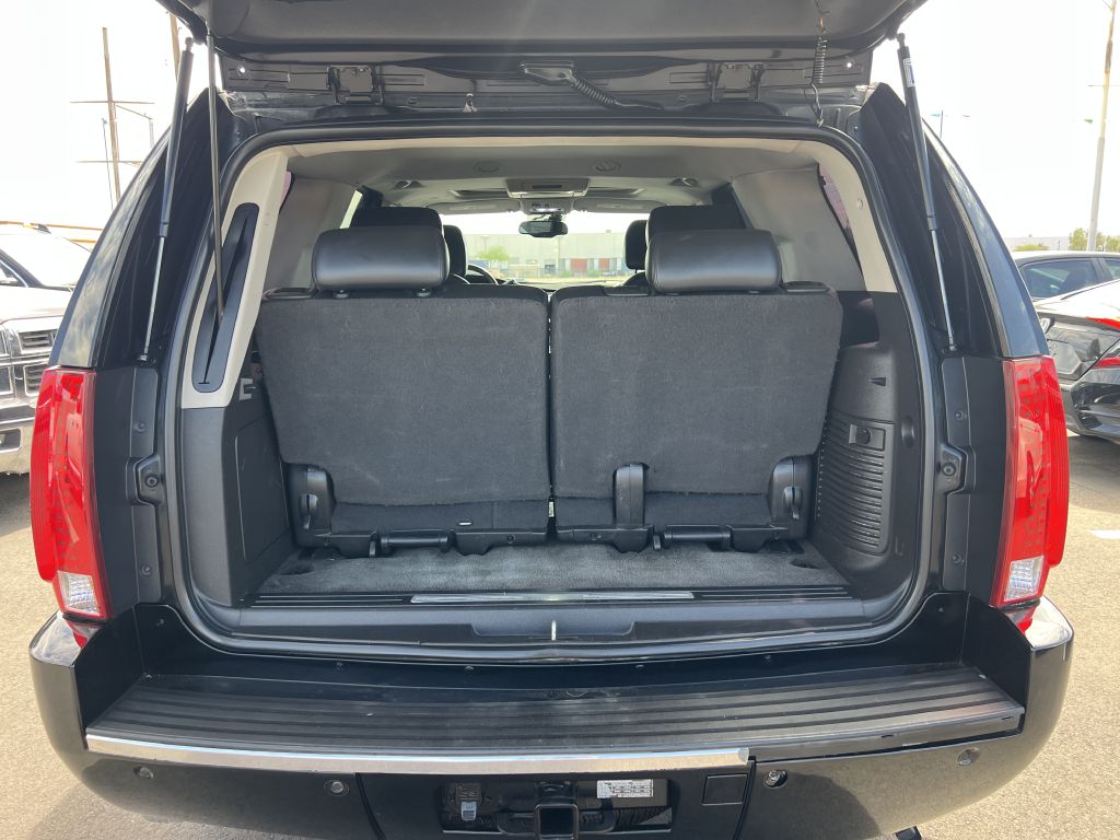 Photo 14 of this CADILLAC ESCALADE