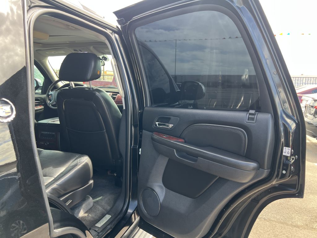 Photo 16 of this CADILLAC ESCALADE