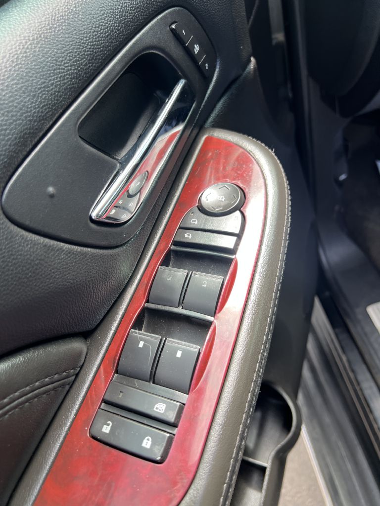 Photo 21 of this CADILLAC ESCALADE