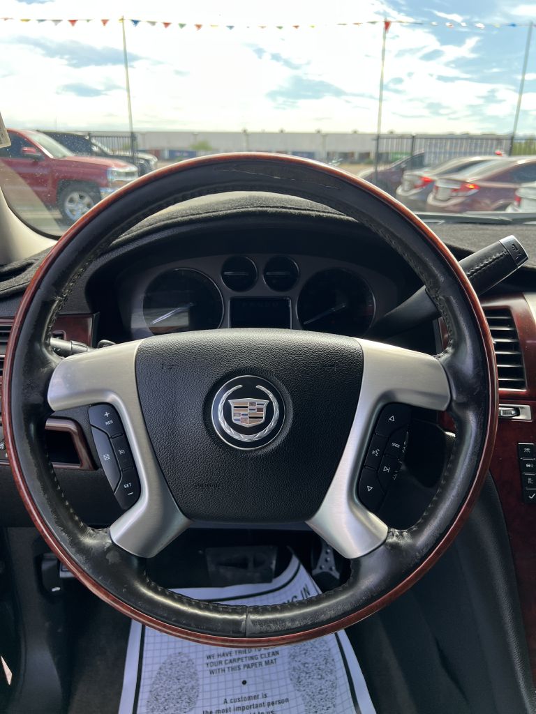 Photo 22 of this CADILLAC ESCALADE