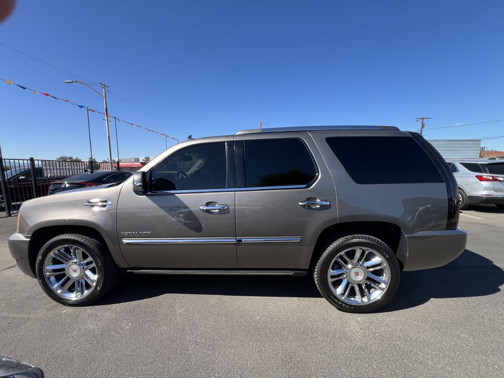 Photo 8 of this CADILLAC ESCALADE