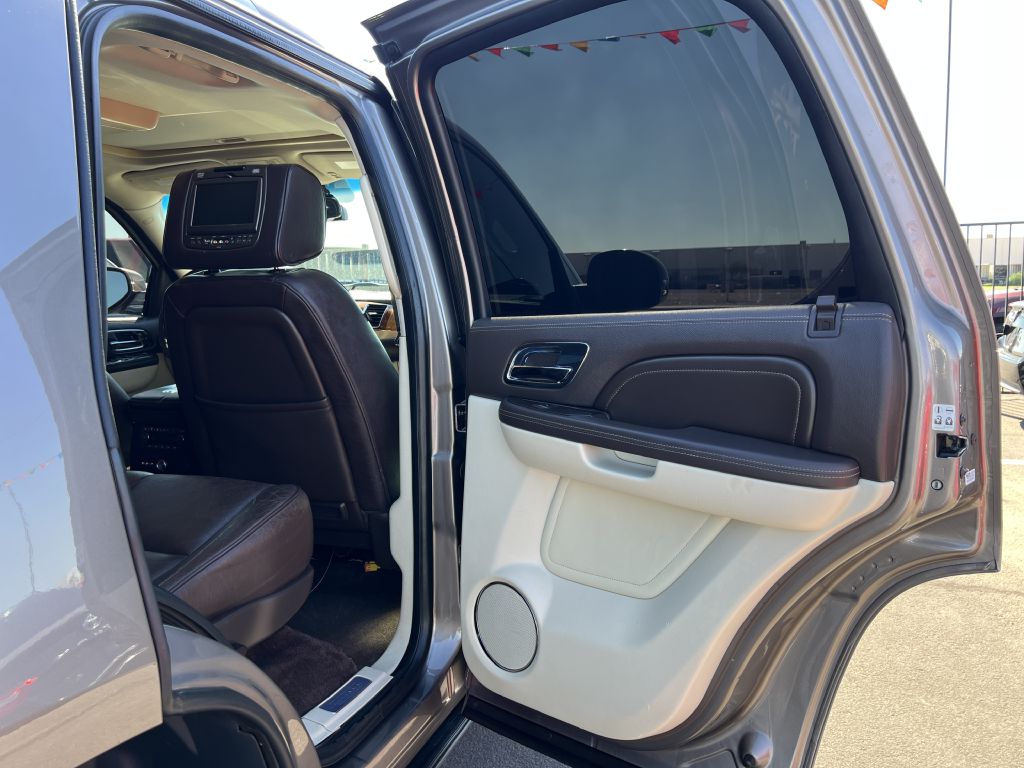 Photo 16 of this CADILLAC ESCALADE