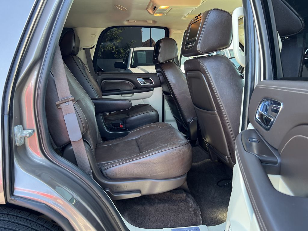 Photo 17 of this CADILLAC ESCALADE