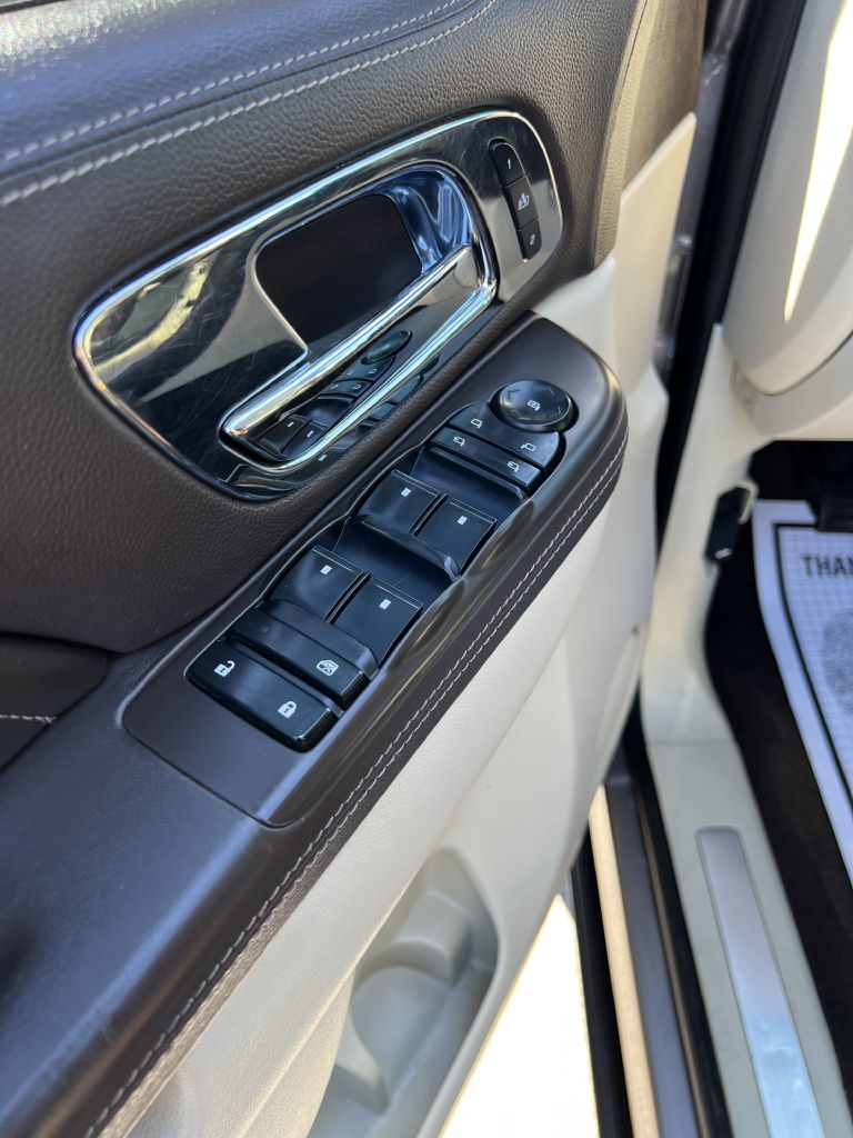 Photo 20 of this CADILLAC ESCALADE